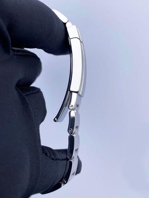 Rolex Oyster Perpetual 116000 Image 5